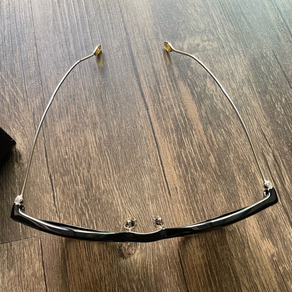 Gucci Sunglasses - Picture 4 of 6